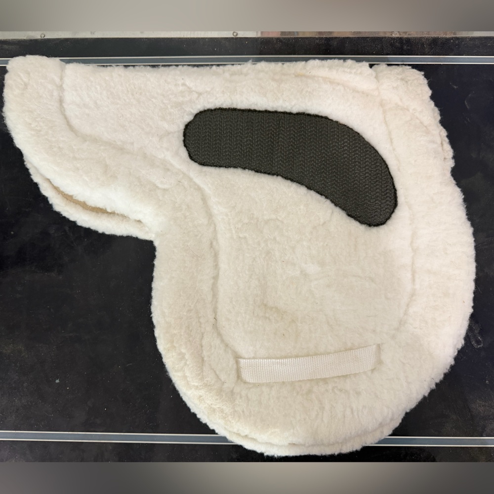 Equifit Hunter Show Pad with Black Grip Patch - 15"